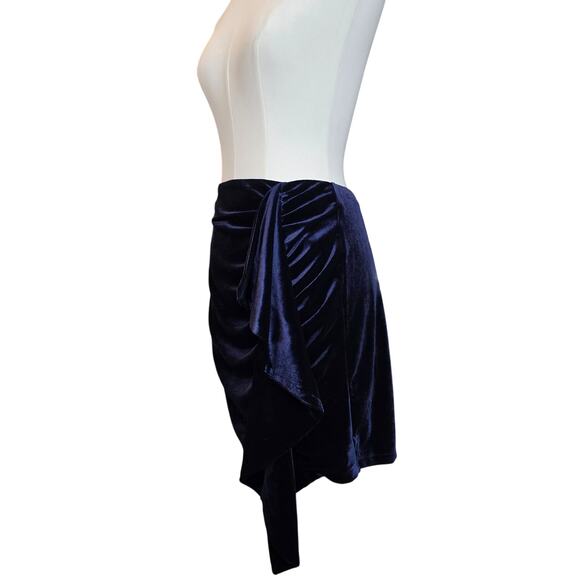Womens NWT Nastya Gals Velvet Rffle Mini Skirt Sz. US 6 - Picture 2 of 5